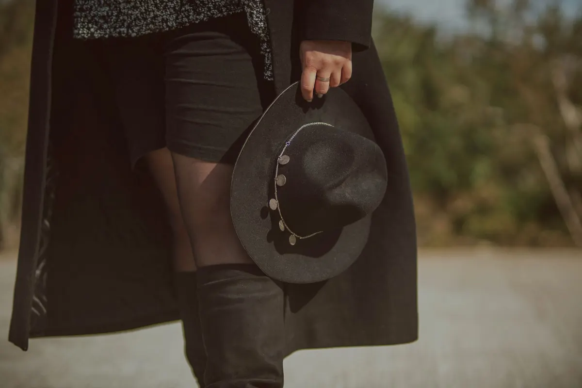 Seasonal Style: How to Transition Your Wardrobe from Summer to Fall